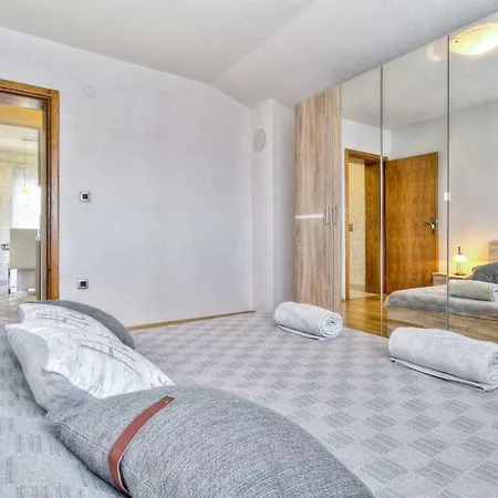 Istrian Illy Nyaraló Kaštel