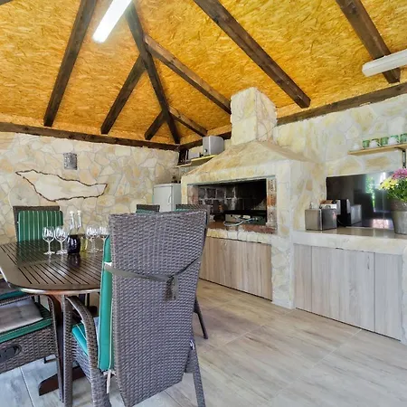 Istrian Illy Kaštel